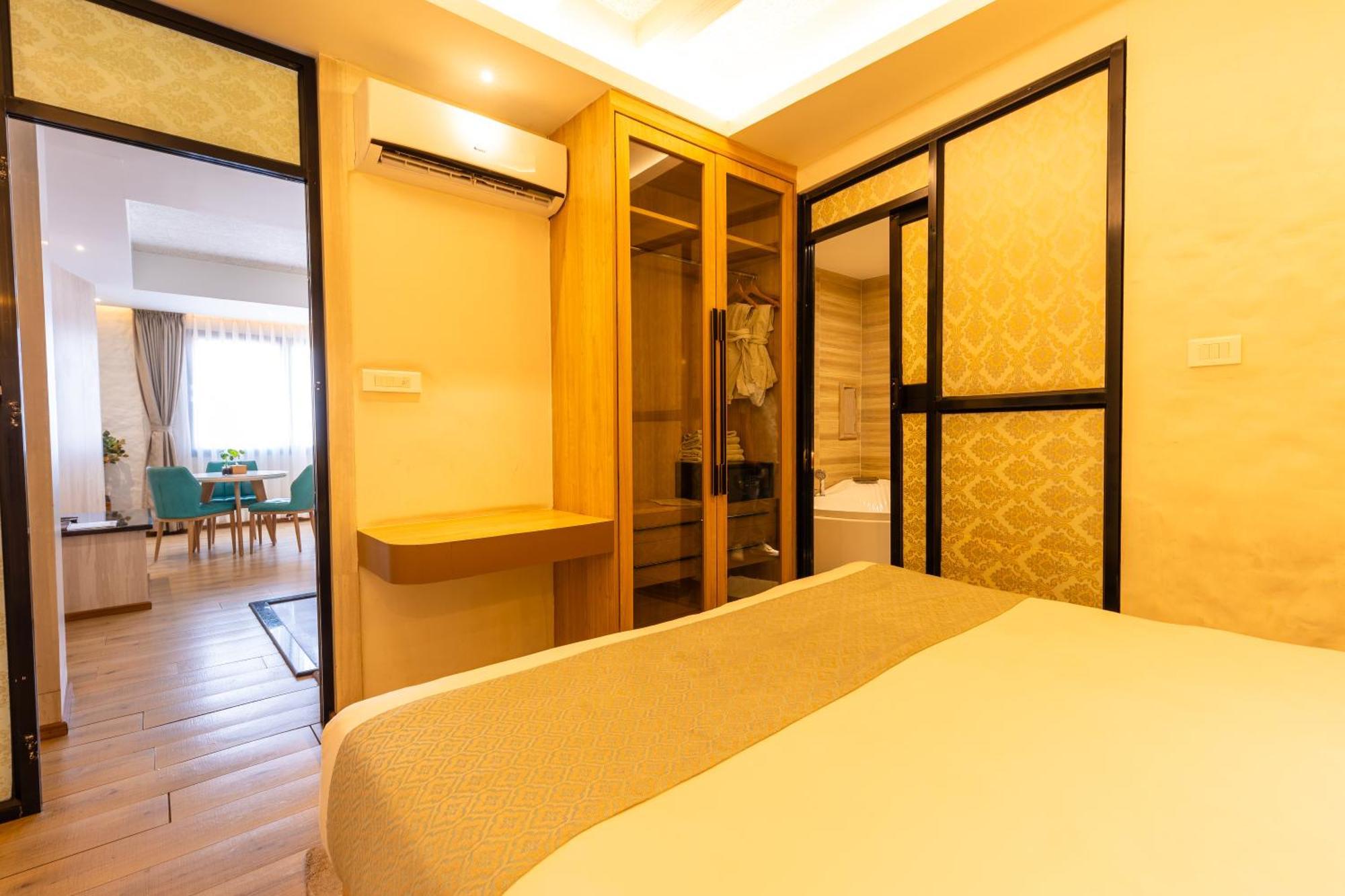 Arushi Boutique Hotel Катманду Екстериор снимка